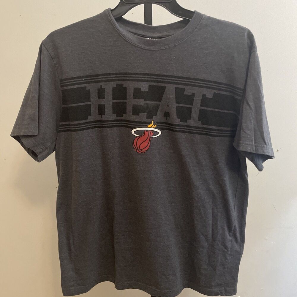 UNK Miami Heat T Shirt Mens XL Gray NBA Basketball